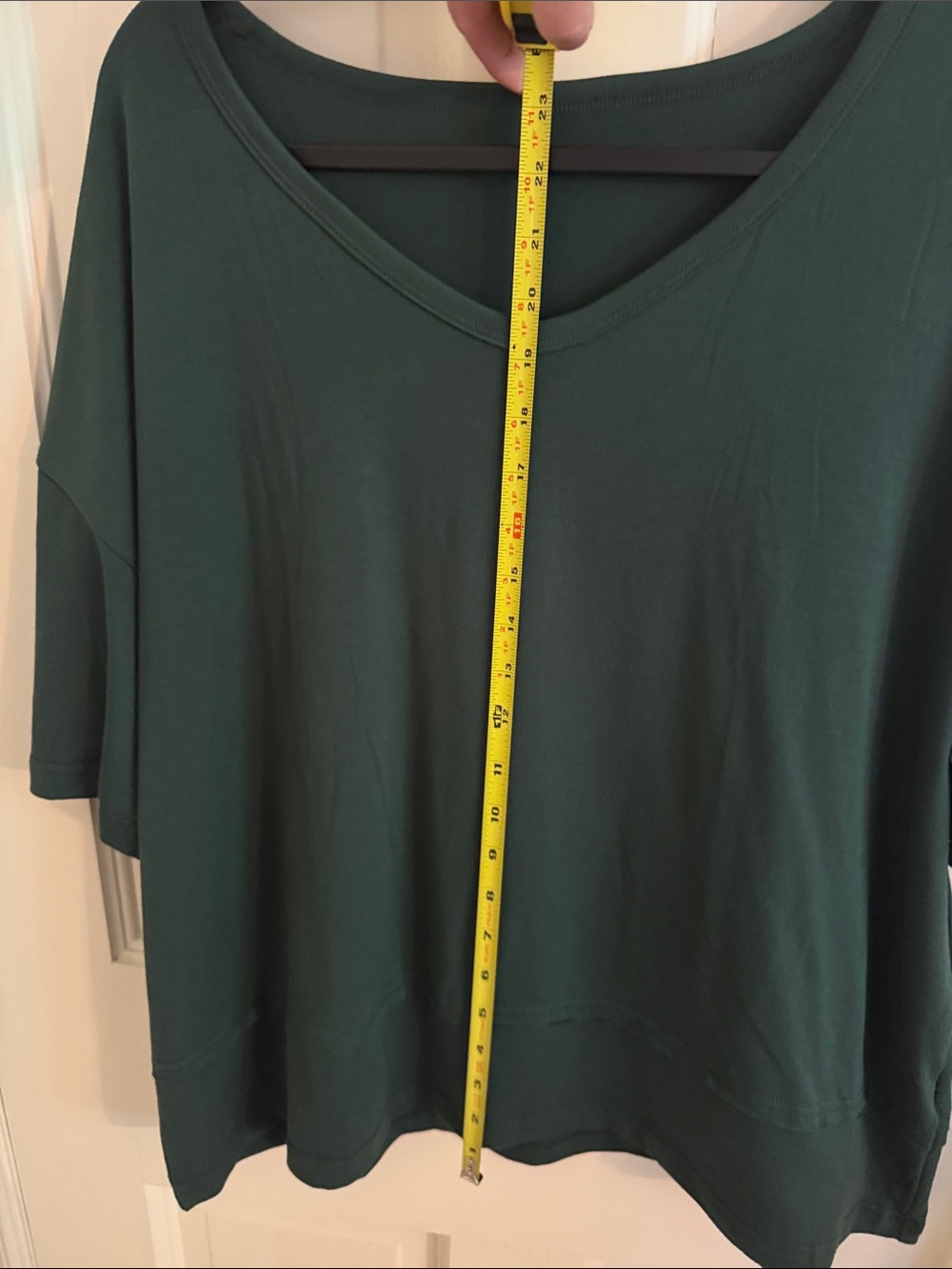 Women's Forest Green V-Neck Relaxed Top Size XL - Picture 3 of 4